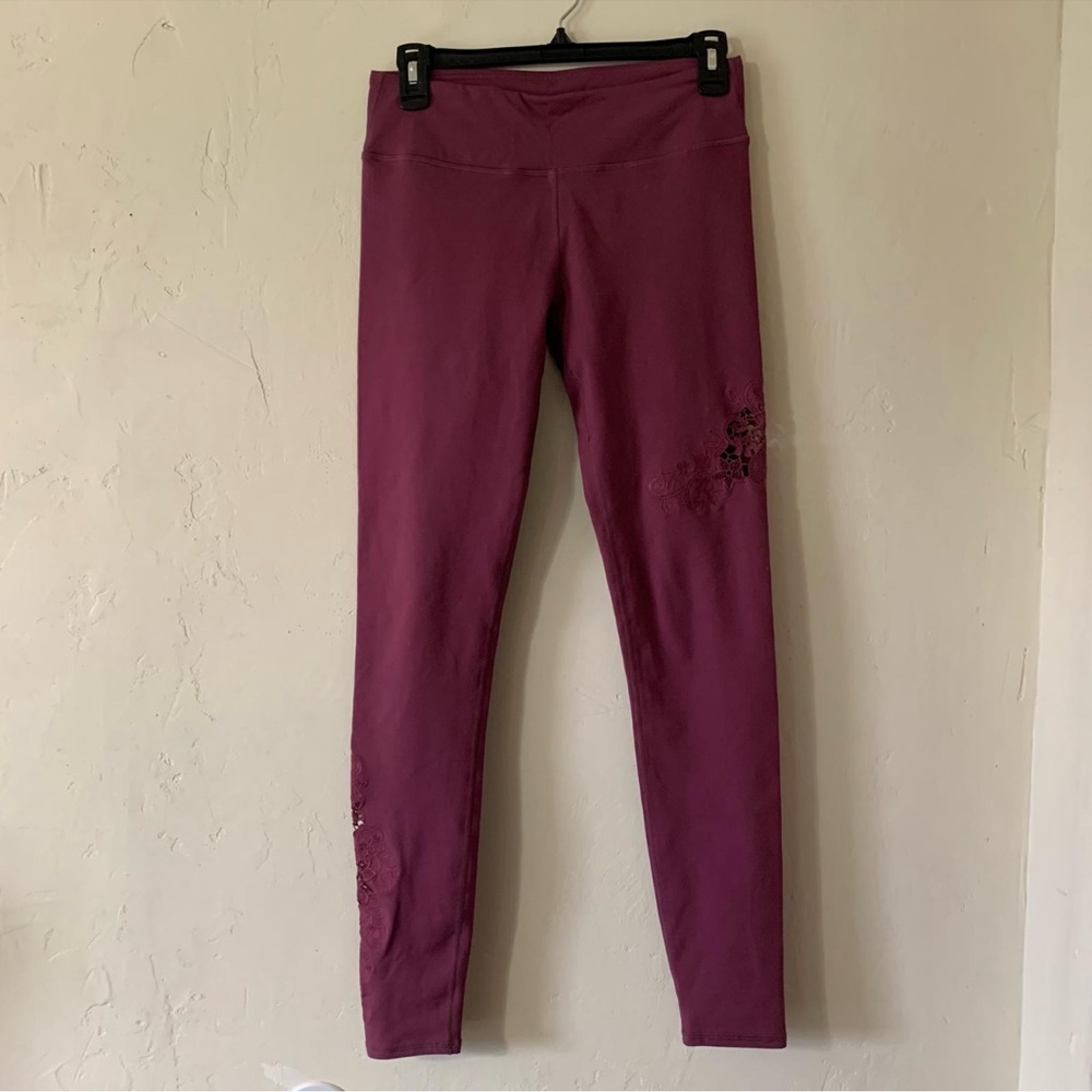 fabletics Rocio Leggings - Picture 2 of 14